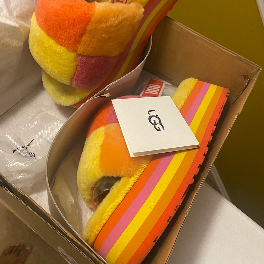 UGG Disco Checker Slide Pride Rainbow Yellow Slipper Women's US 11